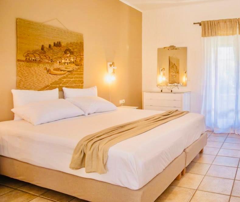 Romanos Apartments Гайос Экстерьер фото
